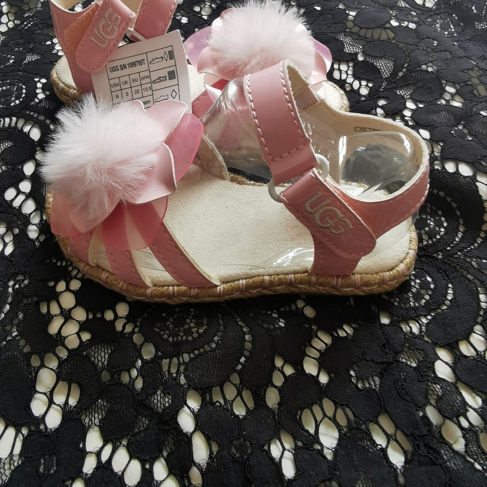 2/ 60 UGG Toddler Soothing Flower Sandals - Picture 4 of 11
